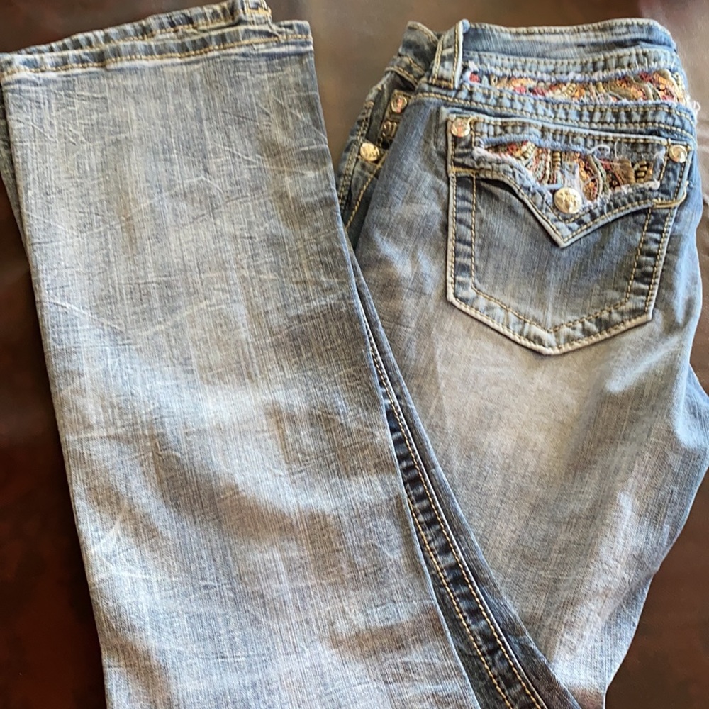 Miss Me Signature Boot Cut Jeans EUC - Picture 3 of 4